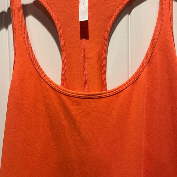 GapFit Racerback Tank Top - Picture 3 of 11